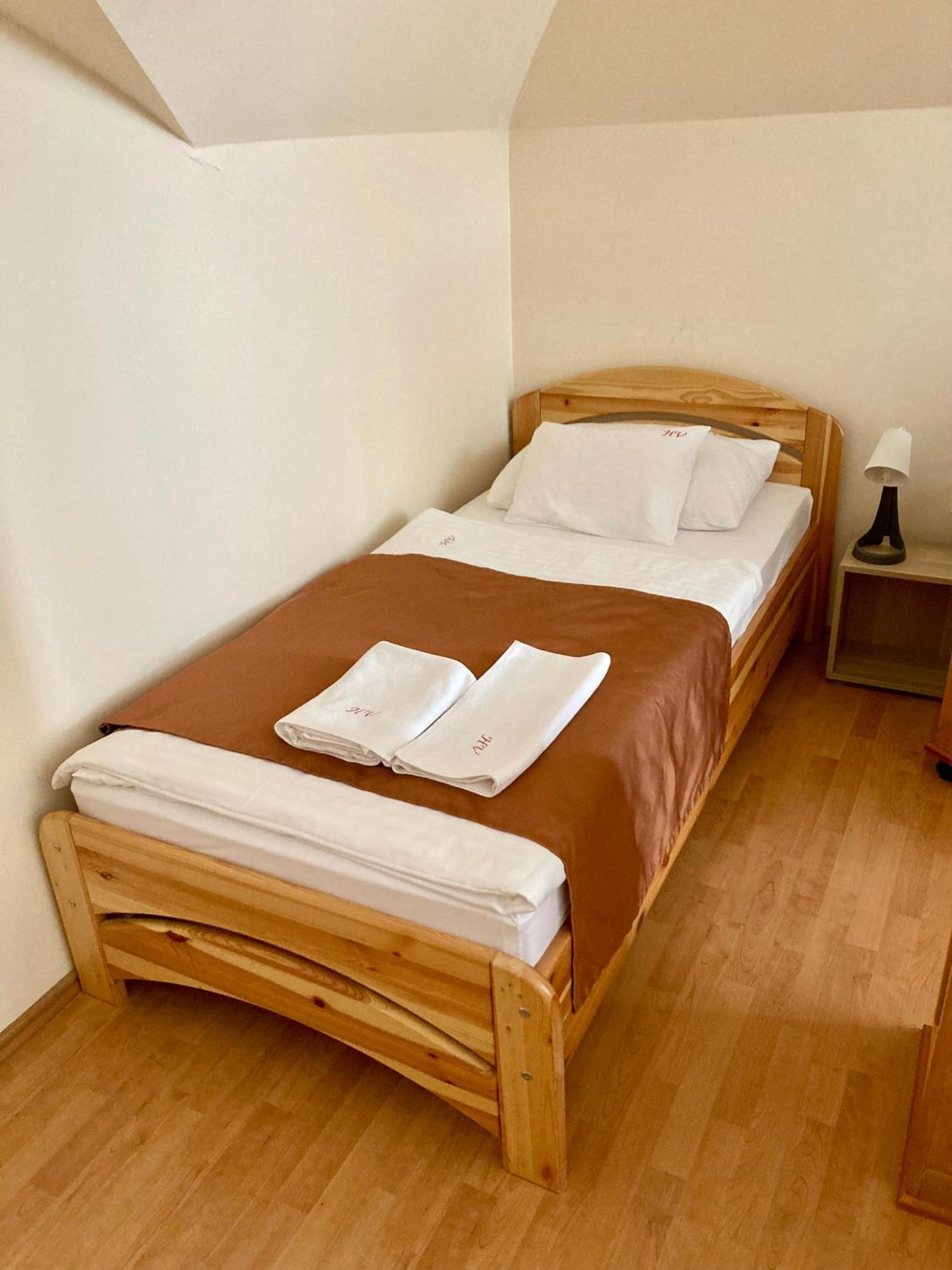 Het Vezer Apartmanhotel Komárom Pokoj fotografie